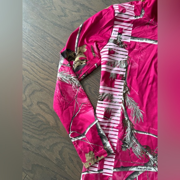 Realtree Women's 1/4 Zip Pullover Shirt Camo Thumbholes Long Sleeve Pink Size XL - Picture 2 of 16